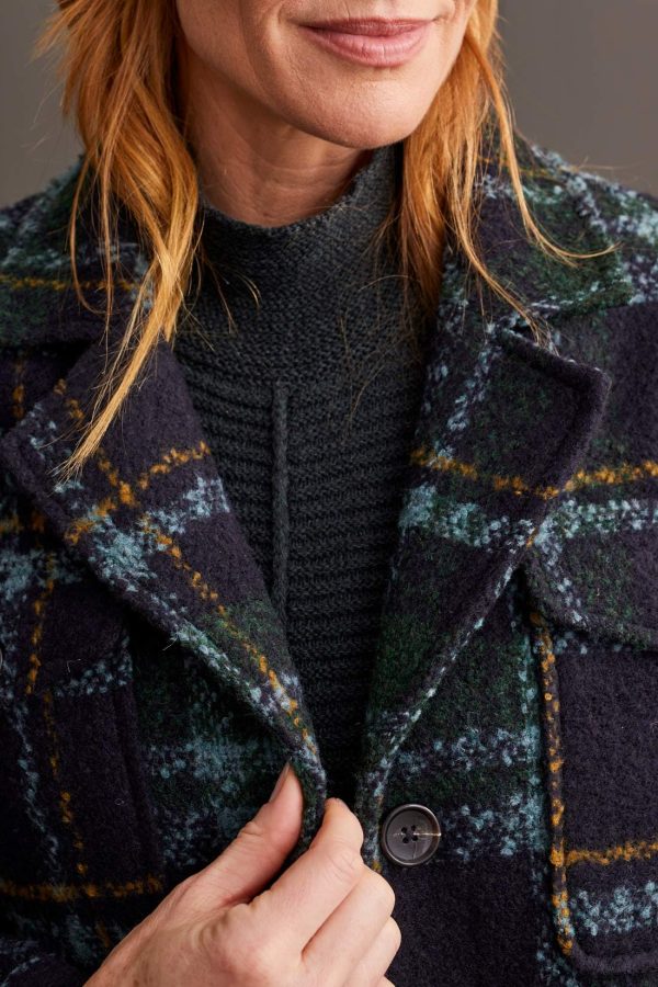Women's Boucle Plaid Jacket Flap-top Patch Chest Pockets with Notch Collar